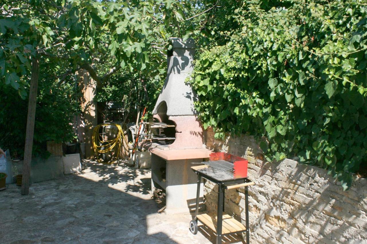 Apartments With A Parking Space Pula - 6985 Extérieur photo